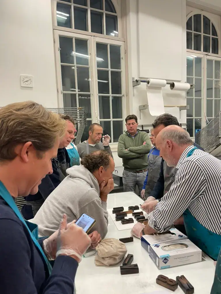 Foto bij Grafisch Atelier Den Bosch - Workshop ambachtelijke druktechnieken
